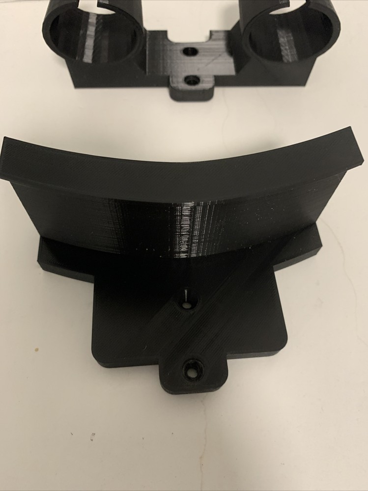 Wall mount for Meta Quest 2, Oculus Quest 2. Black