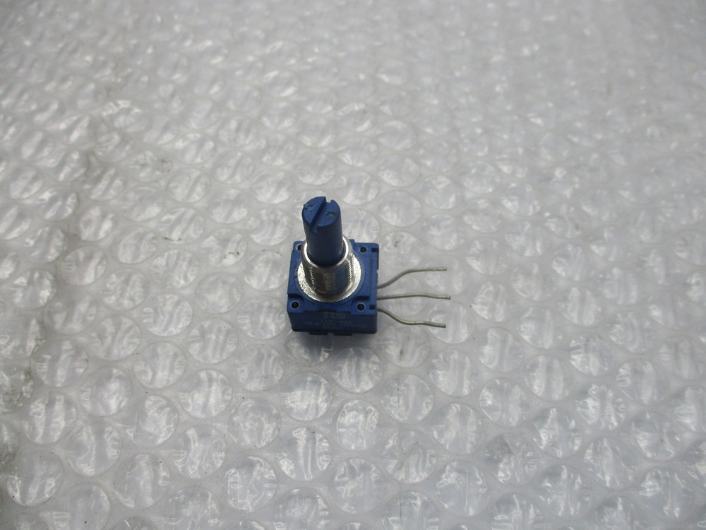 RS 173-603 POTENTIOMETER NSNP