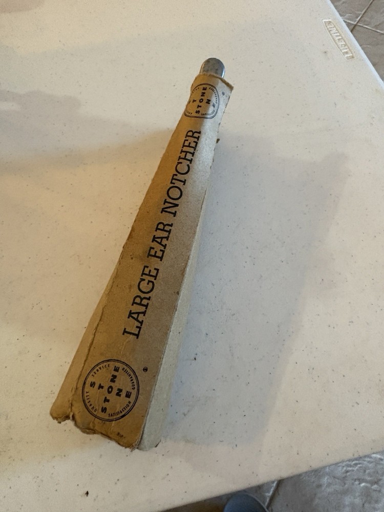 Stone Manufacturing Large Ear Notcher