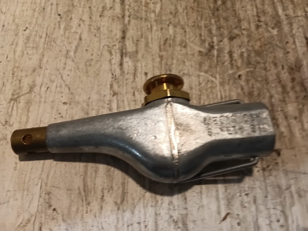 1/4 In. Npt Button Style Blo-Gun Control Valve - (C6C)