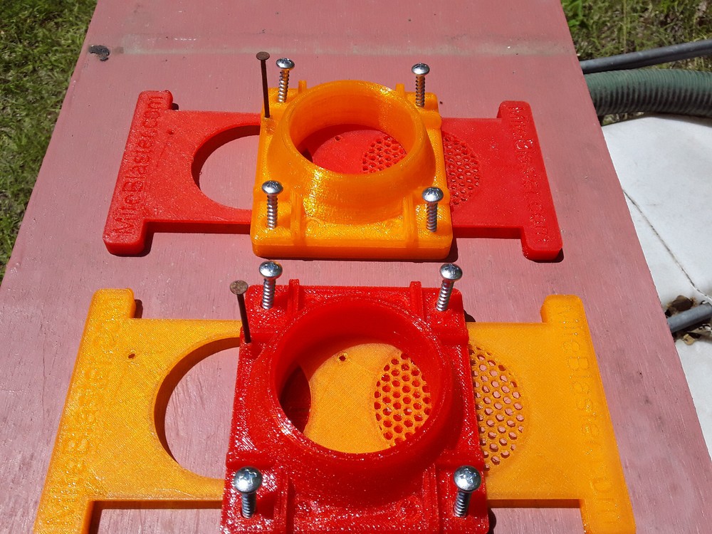 Bee Vacuum Gate for Beekeeping with Nail Lock