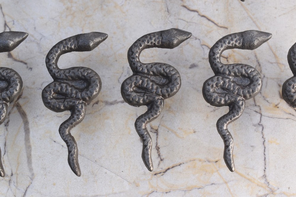 10 pcs Snake Shape Vintage Cast Iron Door Drawer knobs Cabinet Gate Handle Pulls