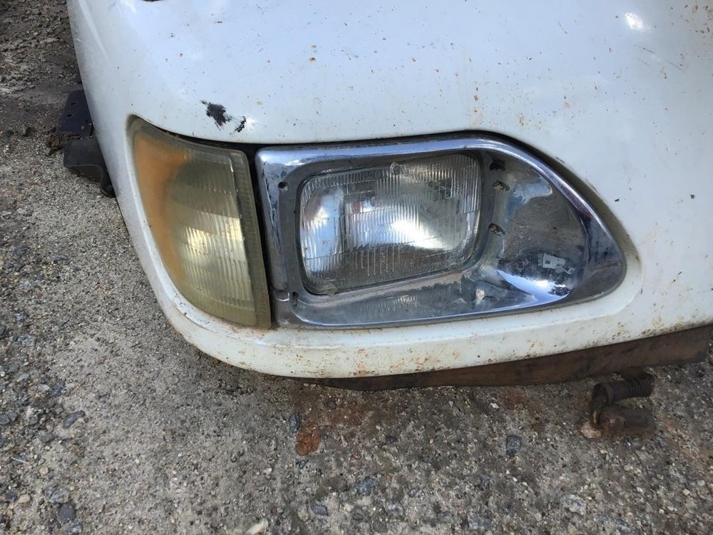 For 2005 INTERNATIONAL 9400I 2000-2005 HEADLIGHT Right ,  GA