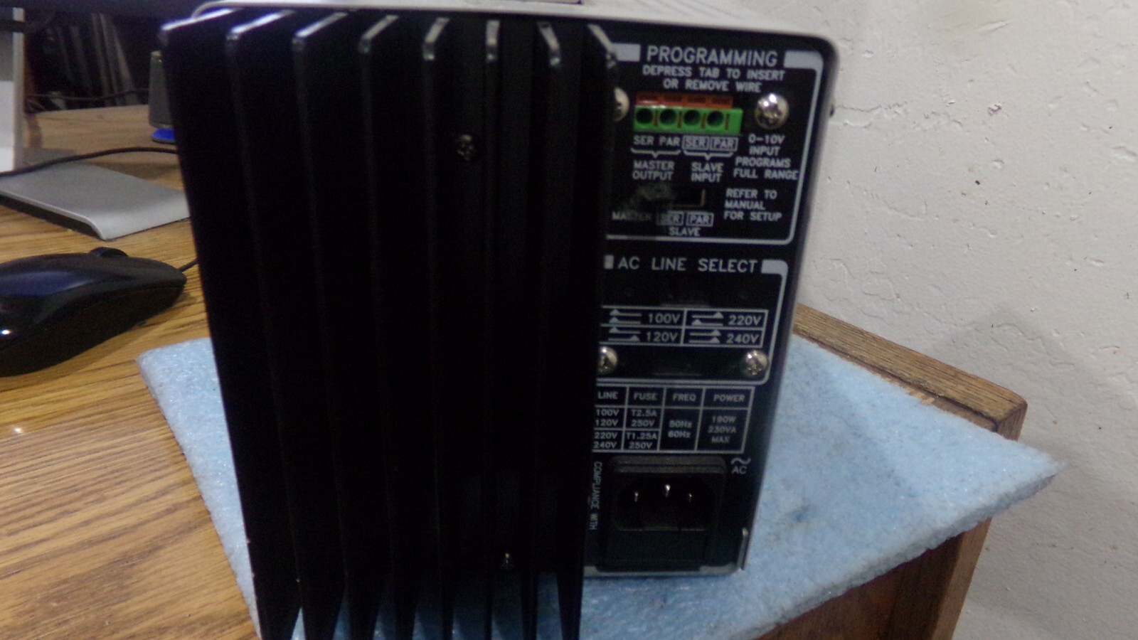 GW Laboratory Model: GPS-1850D DC Power Supply. 0 - 18V 0 - 5A