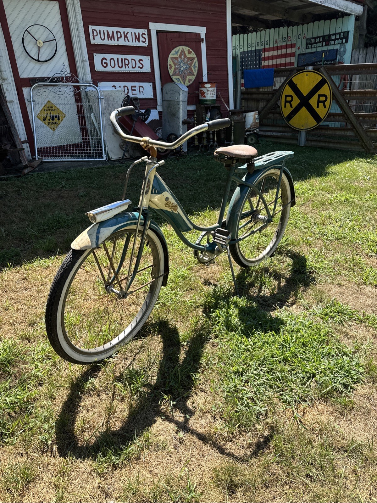 Vintage 1940s 50s Columbia Blue & White All Original Girls Bicycle