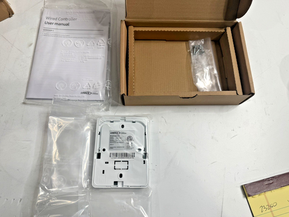 Lennox VSTAT02P-1 Wired Touchscreen Controller BRAND NEW IN BOX