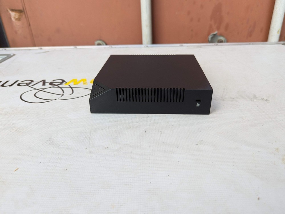 Polycom Pano Wireless Presentation Device 2201-29400-001