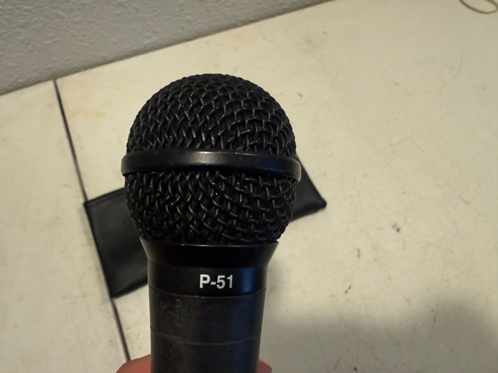 Fender P-51 Microphone in Shure Case