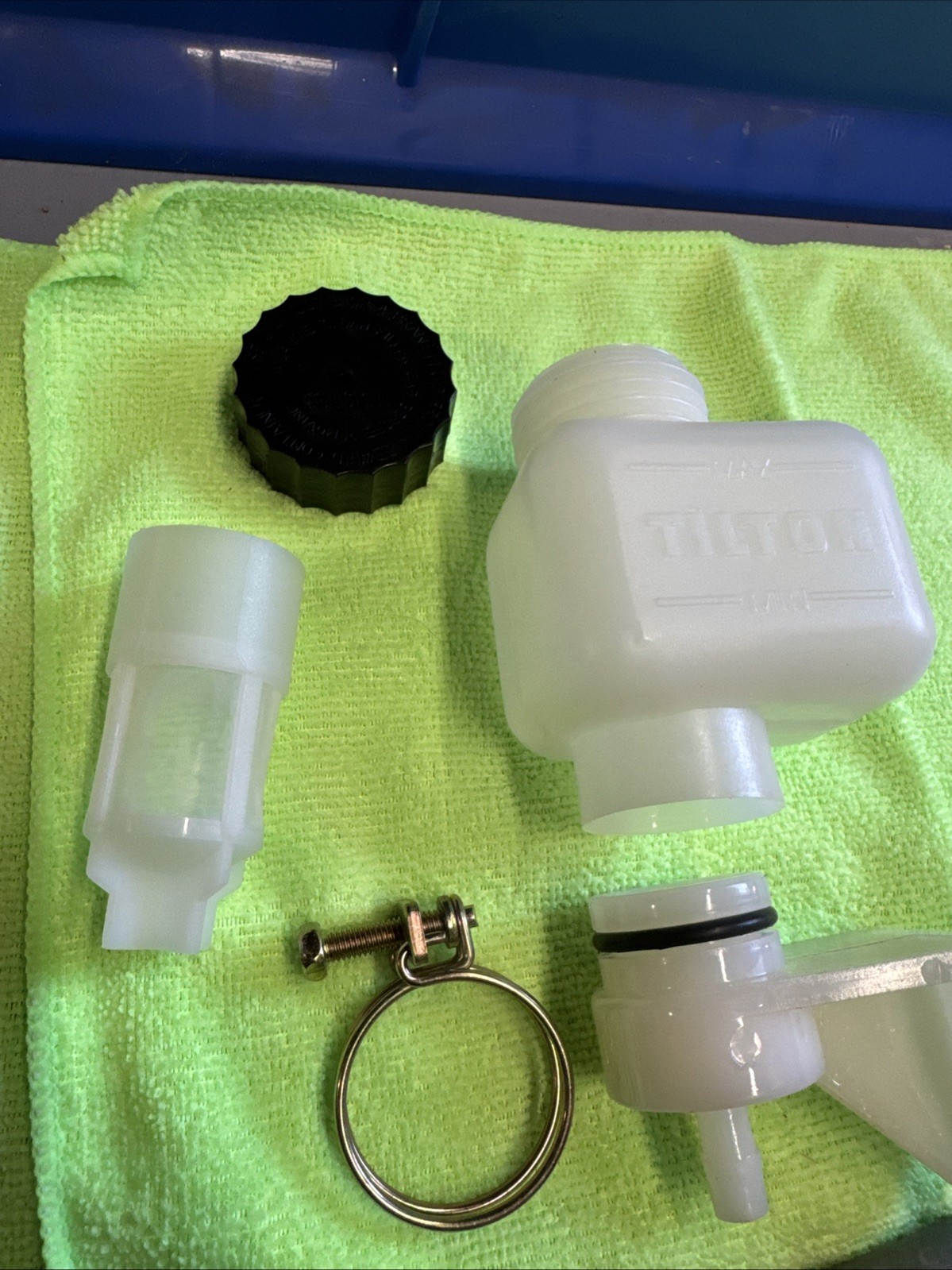 Tilton remote clutch or brake reservoir kit