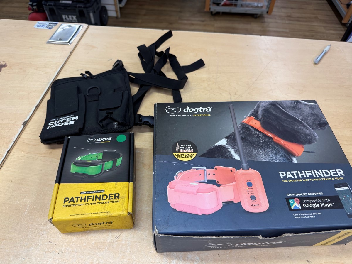 Dogtra Pathfinder (1st gen) Collar/Receiver Track And Train TWO COLL (ECP018675)