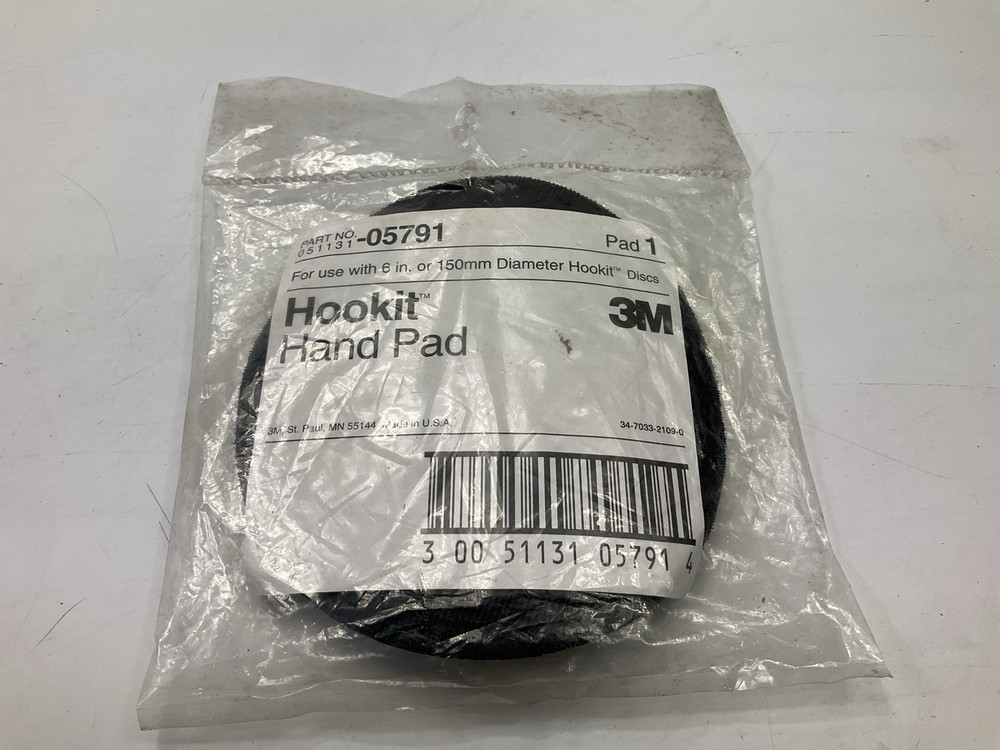 3M 05791 6" Hookit Disc Hand Pad With Hand Strap