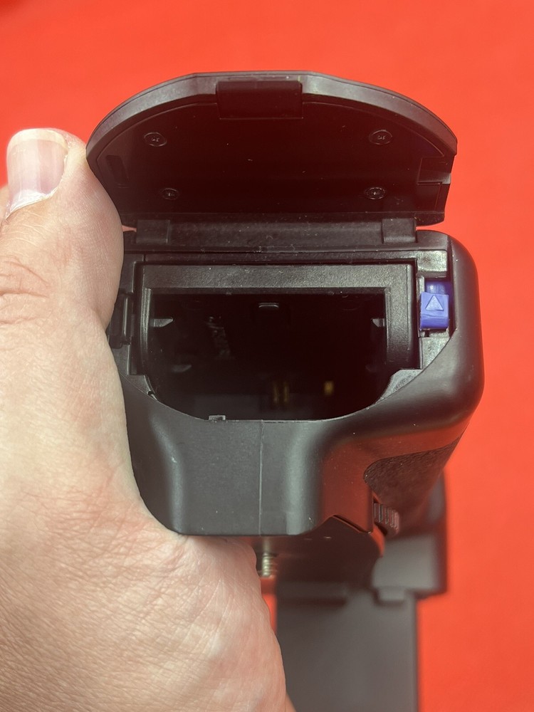 polaroid performance grip model no PLGR187D for canon eos 7D
