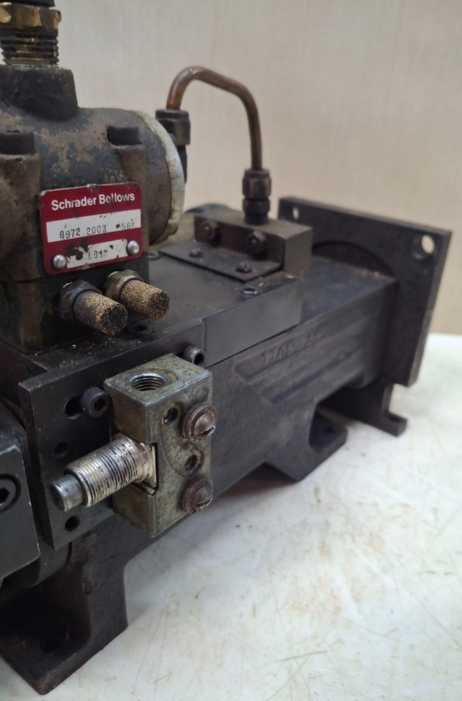 Automatic Drill/Tapping Head Spindle Assembly Schrader Bellows Pneumatic Control