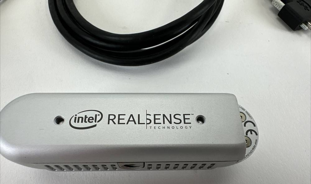 Intel RealSense Depth Camera D435 Silver with locking USB C To C Cable