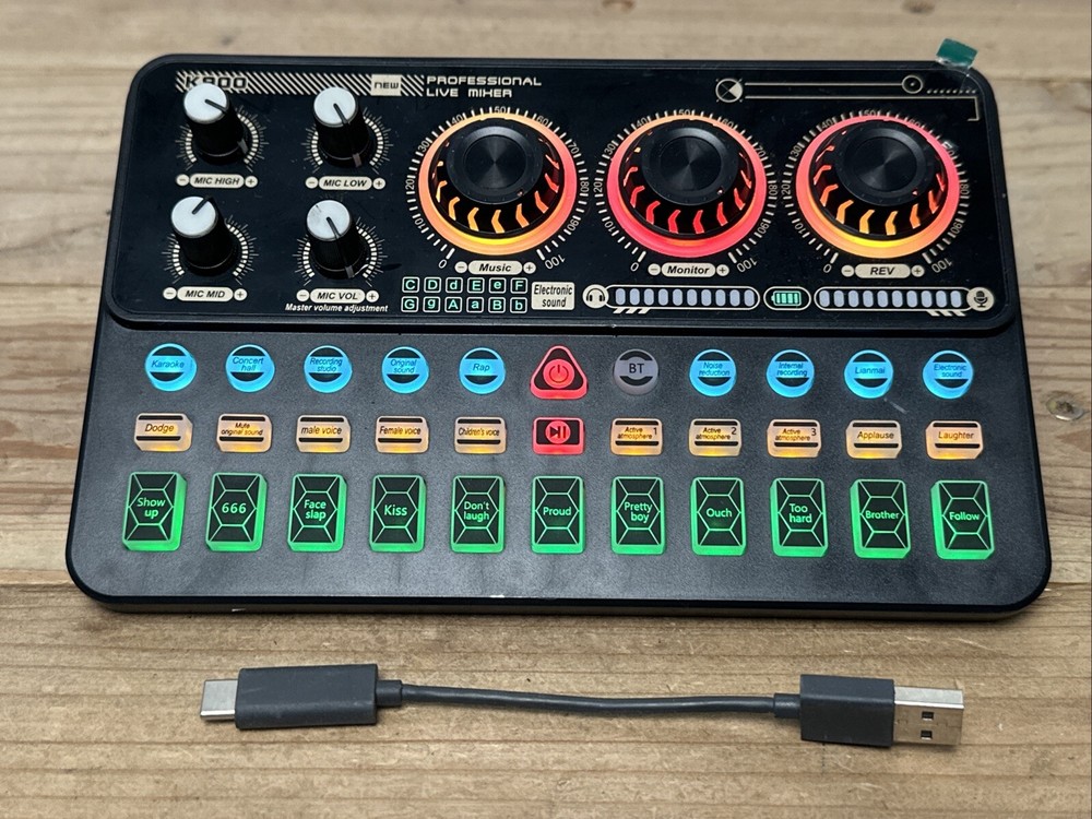 SK900 Multi-function Mixer Portable Digital Sound  Kit Professional T2M1 Used