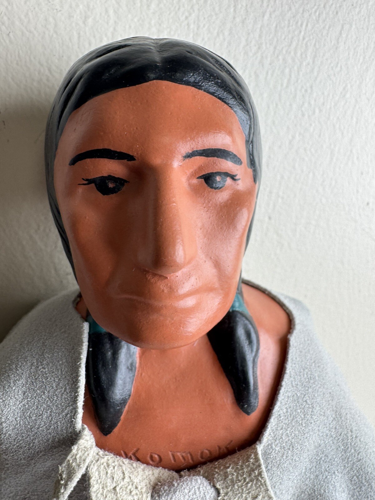 VINTAGE INDIANA STONEWARE NATIVE AMERICAN INDIAN CHIEF DOLL "KOKOMOKO" 1965