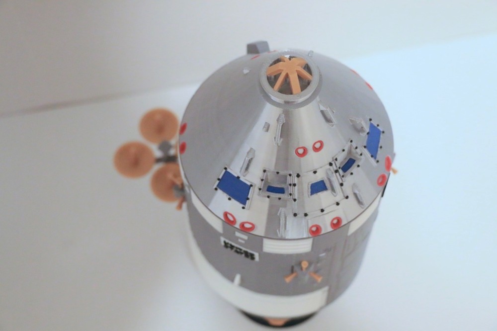 Detailed 1/32 Scale Apollo Command Service Module CSM Spacecraft Removable CM