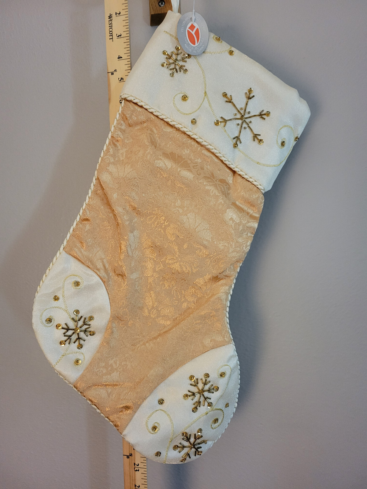 Christmas Stocking Beaded Snowflakes with Damask Pattern U01P716