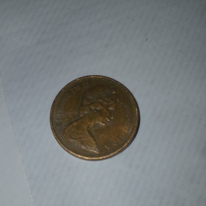 1977 Canada Cent Bronze Coin 2 Maple Leaf Design