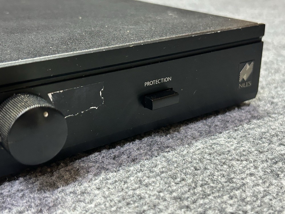 NILES SVL-4 SPEAKER SELECTION VOLUME CONTROL SYSTEM SPEAKER 1-4 AMPLIFIER