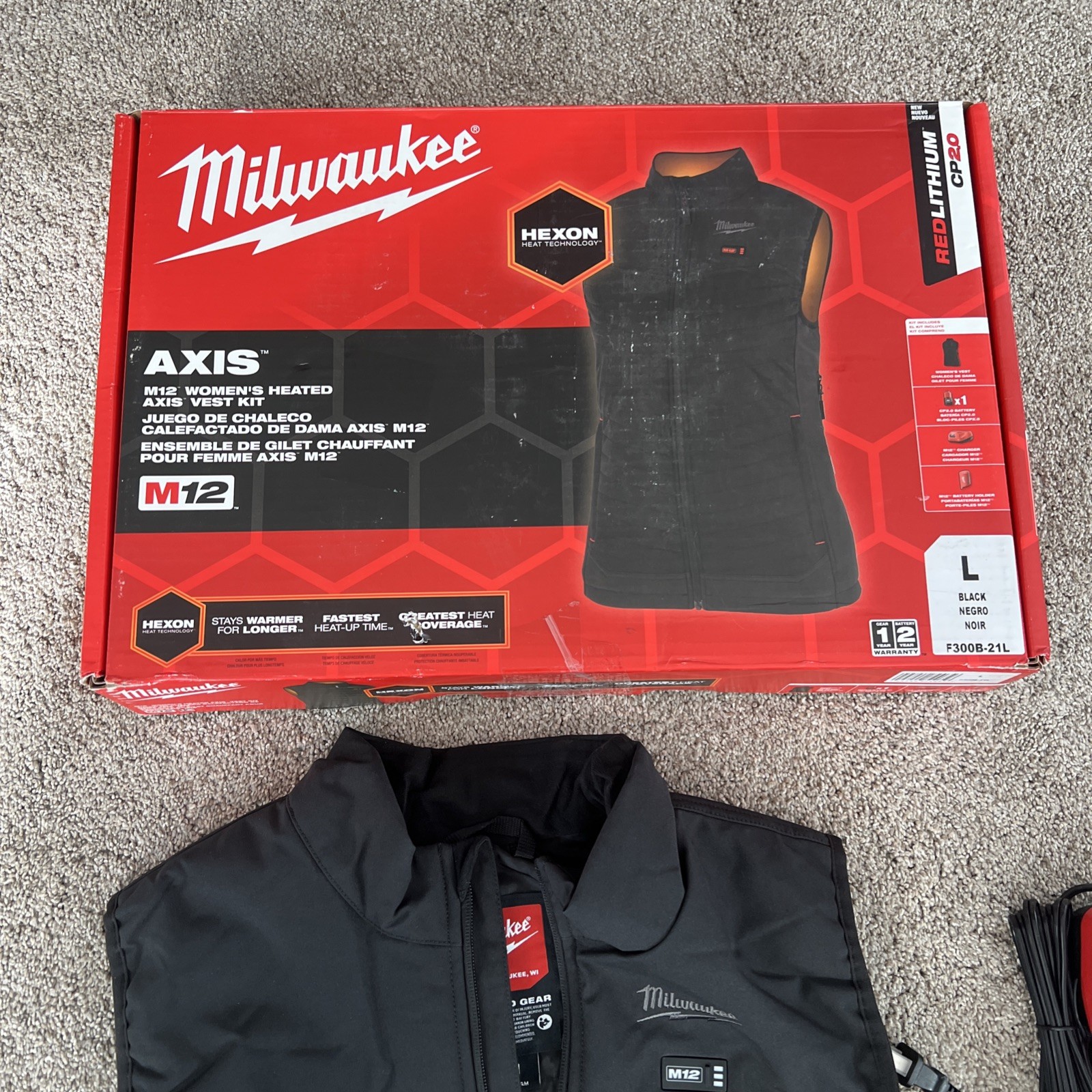 Milwaukee F300B-21L LARGE Heated AXIS Vest Kit - Black - Great Condition - B1