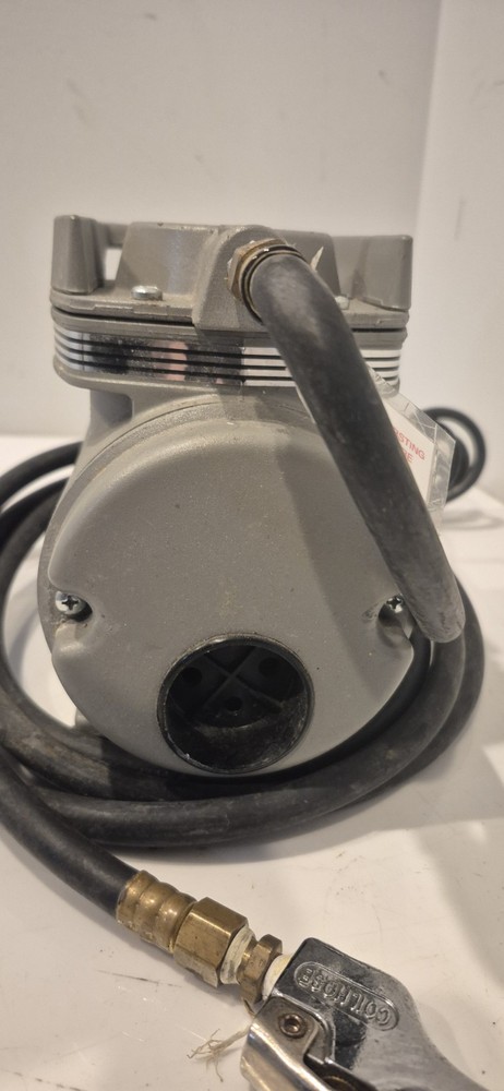 Thomas Model 915EA18-088 Piston Air Compressor