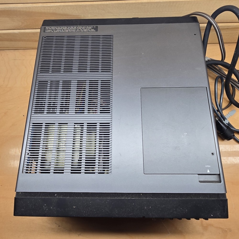 Sony TT-3000 Portable Programmable Digital Cassette Tuner Timer Unit UNTESTED