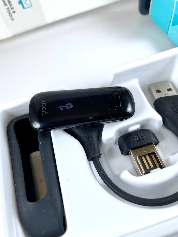 Renewed Authentic Fitbit One Tracker/New Battery/Black/Open Box