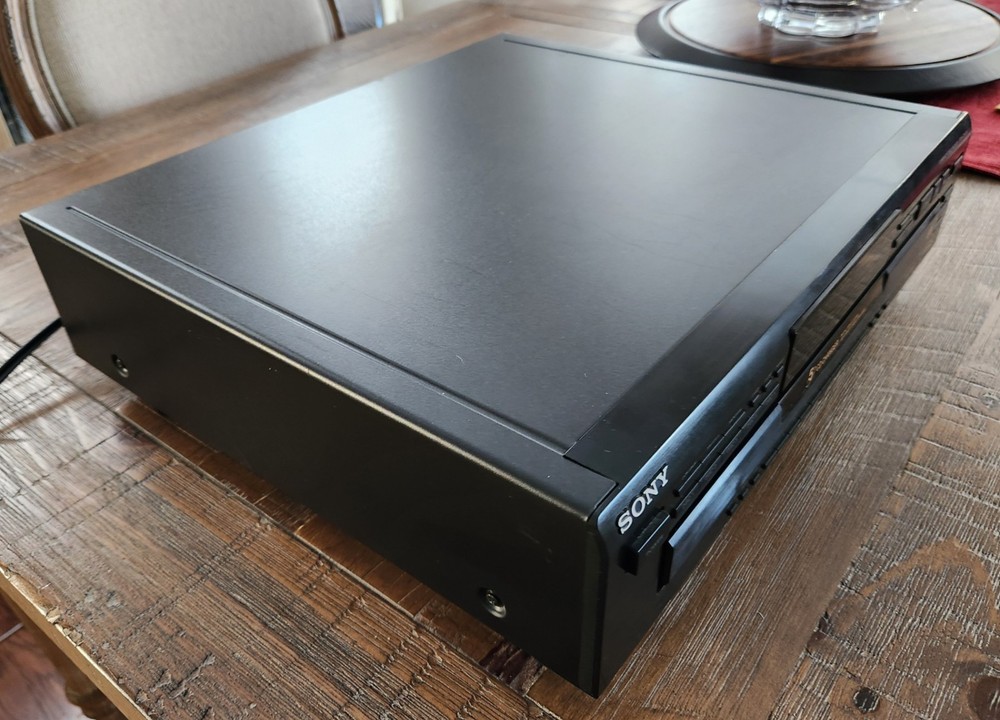 Sony CD Player CDP-CE405 Five Disc Changer - Needs service - Perfect for flipper