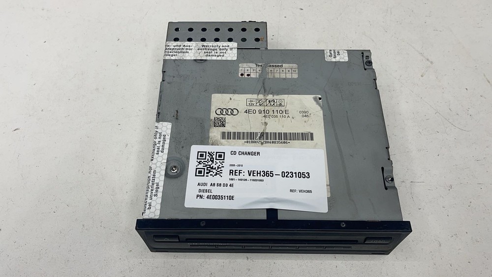 AUDI  A8 S8 D3 4E  2008-2010 CD CHANGER 4E0035110E