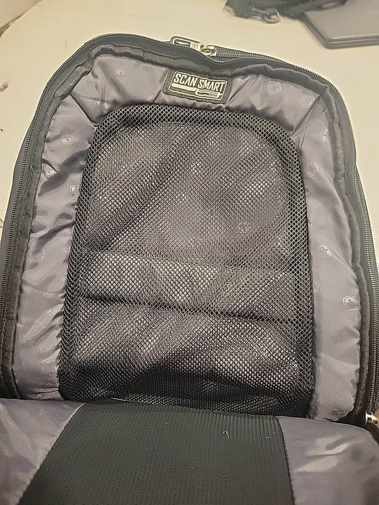 Swiss Gear Backpack with Multiple Pockets Red/Black. Great Condition