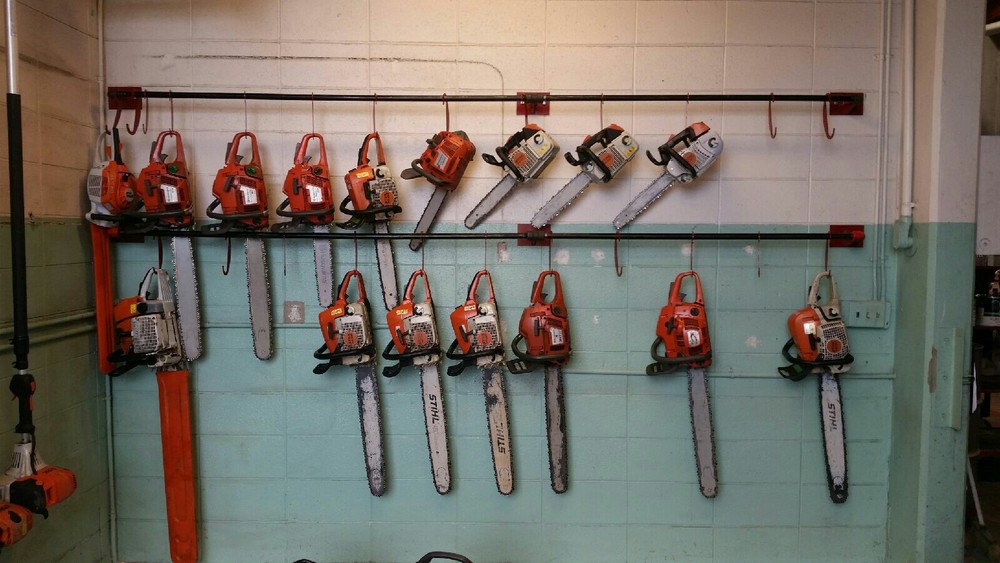 CHAIN SAW HANGER STORAGE HOOK