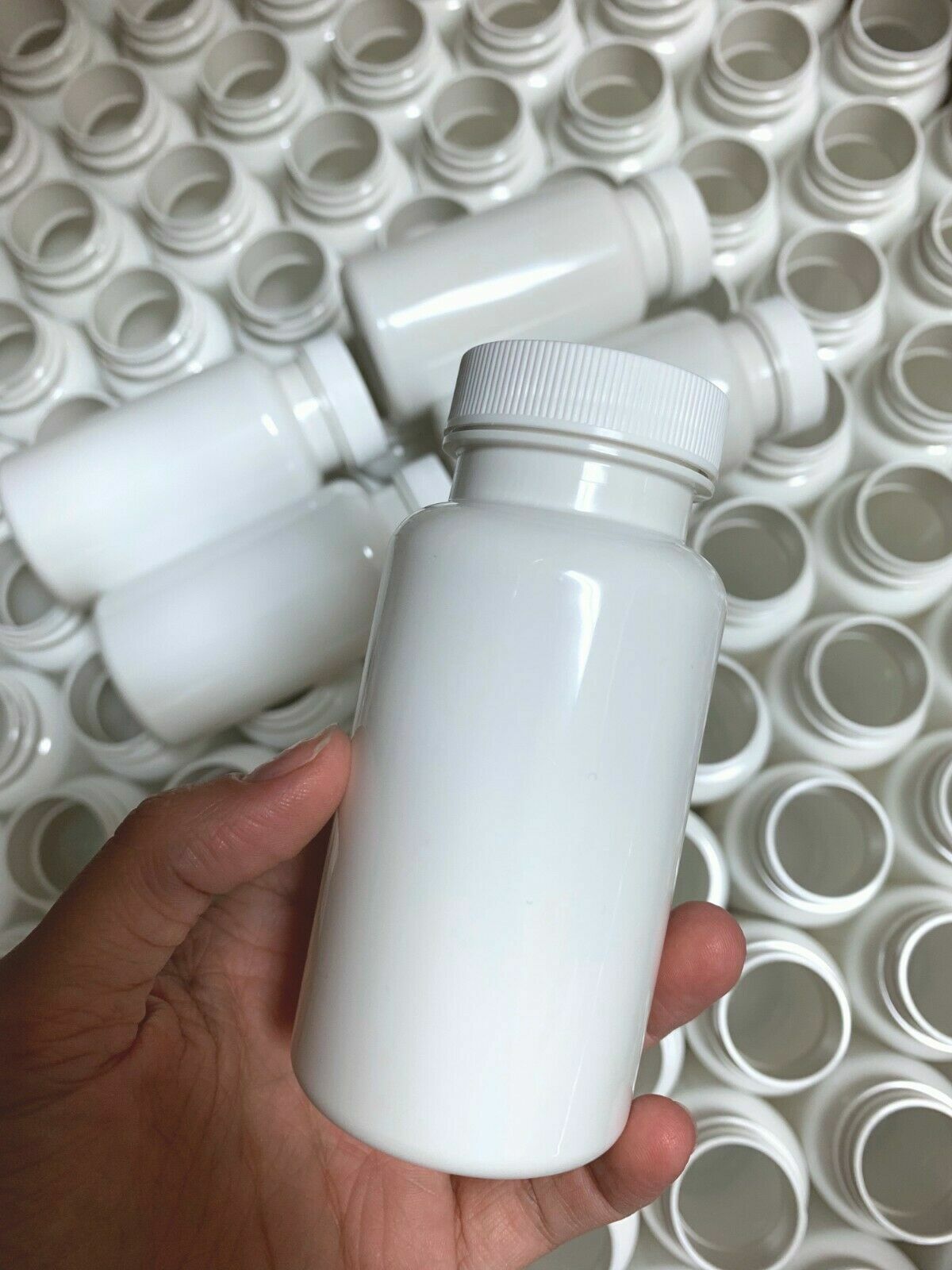WHOLESALE Empty White Pill Tablet Capsule Vitamin Bottles 150 cc 38/400 Ribbe Ca