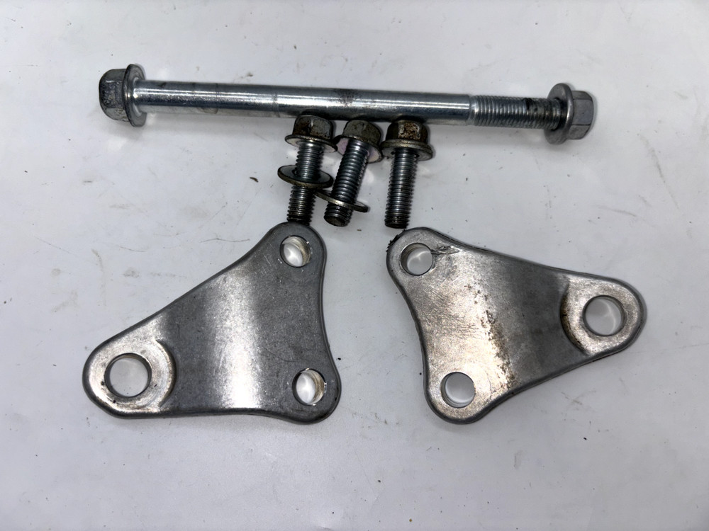 2012 07-13 YAMAHA WR250F BRACKET FRONT LOWER