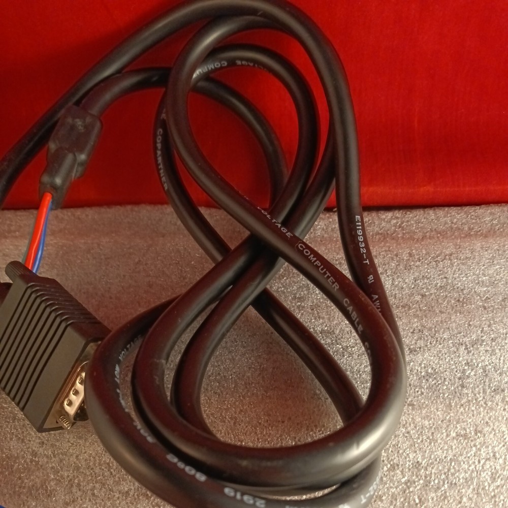 E119932-T: Low Voltage Computer Cable (6 FT)