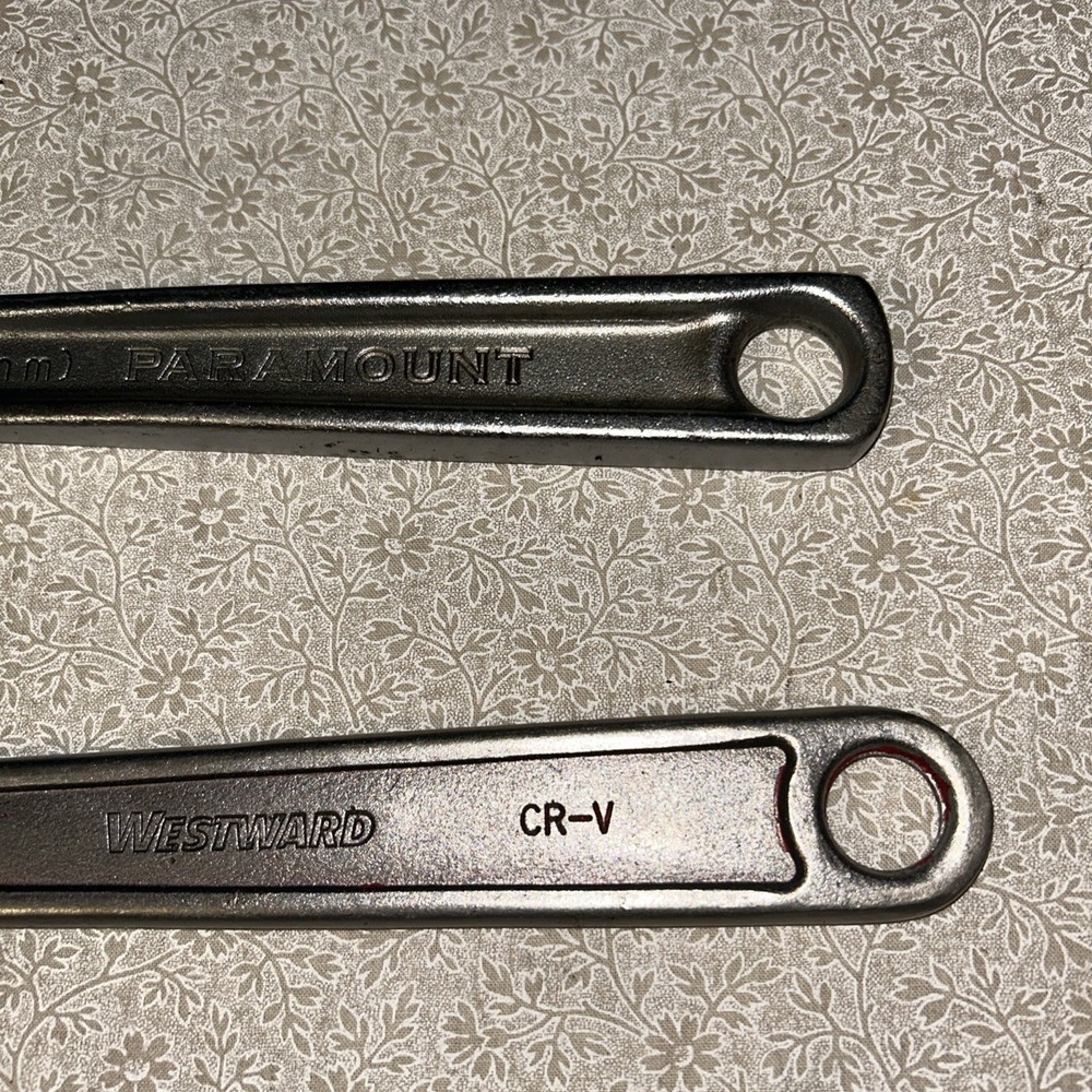 adjustable wrenches (2)