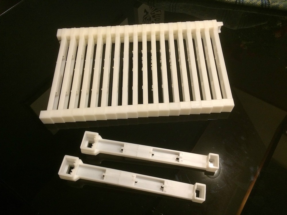 Bee frame plastic ends Deep 9 1/8" 20 pc. Made in U.S.A.