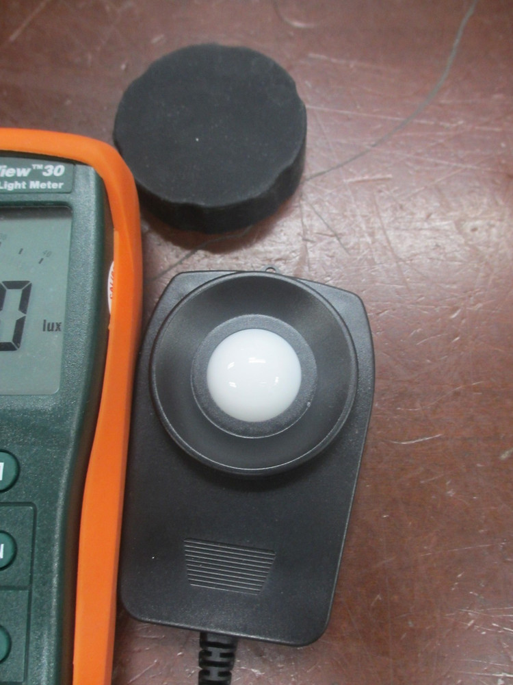 Extech EA30 Calibrated Easy View Wide Range Light Meter