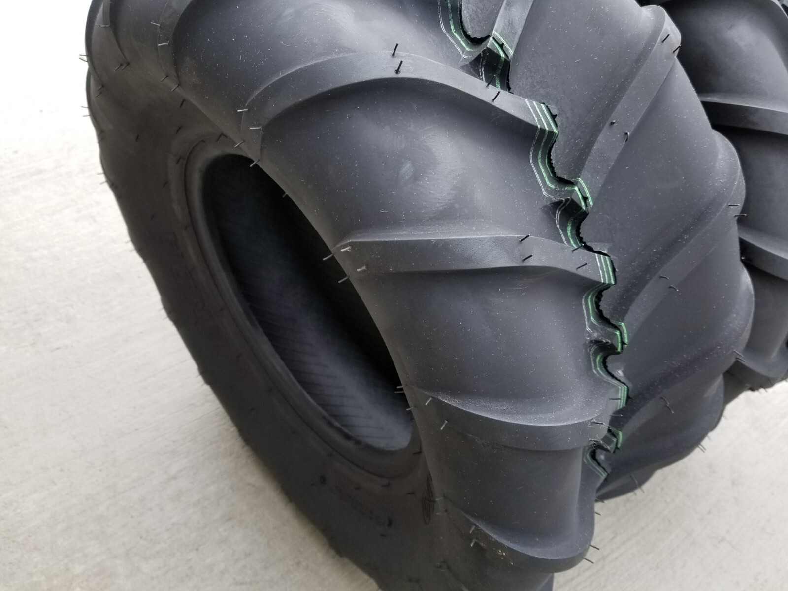 2 - 22x11.00-10 4P Kenda K472 Shevron Lugs 22X11-10 1110-4STBR-I Chevron