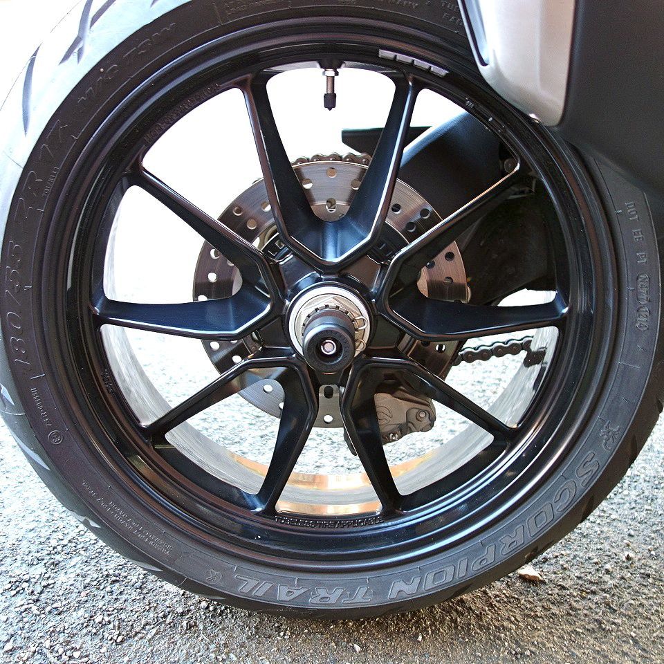 Ducati HYPERSTRADA 821 CRASH PROTECTION KIT PUCKS KNOBS SLIDERS SAVERS OGGYS NEW