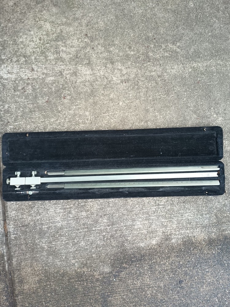 C RIEFLER. NESSELWANG & MUNCHEN Missing Some Pieces