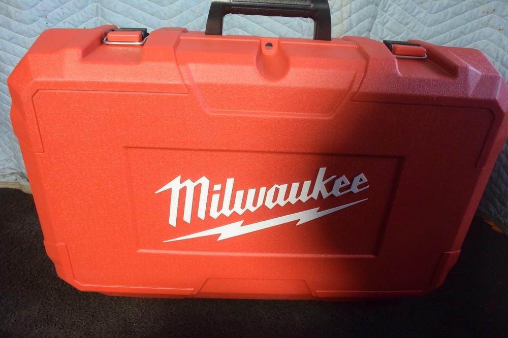 Milwaukee Press 2773-20L Long Throw Press Tool CLEAN!!!!!!