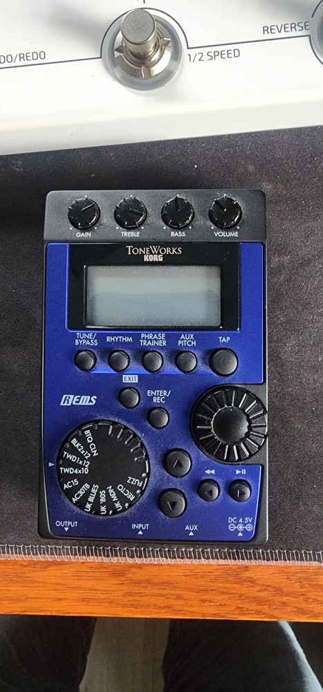 Korg Toneworks Pandora PX4 Guitar Personal Multi Effects Processor