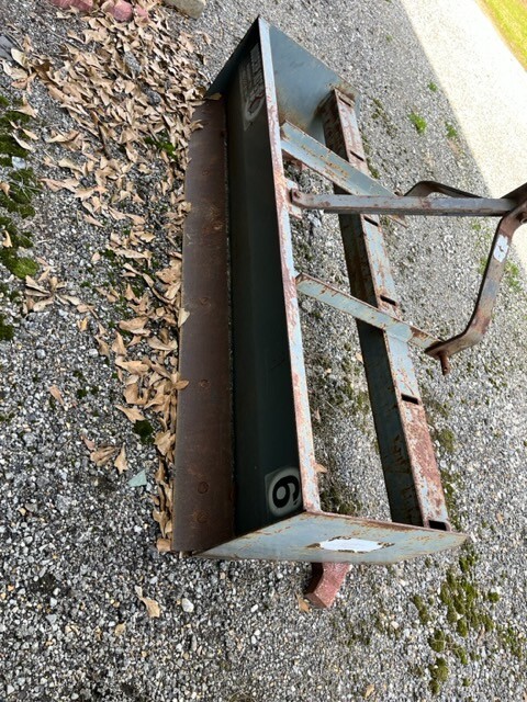 6 Ft box blade with Shank Scarifier teeth
