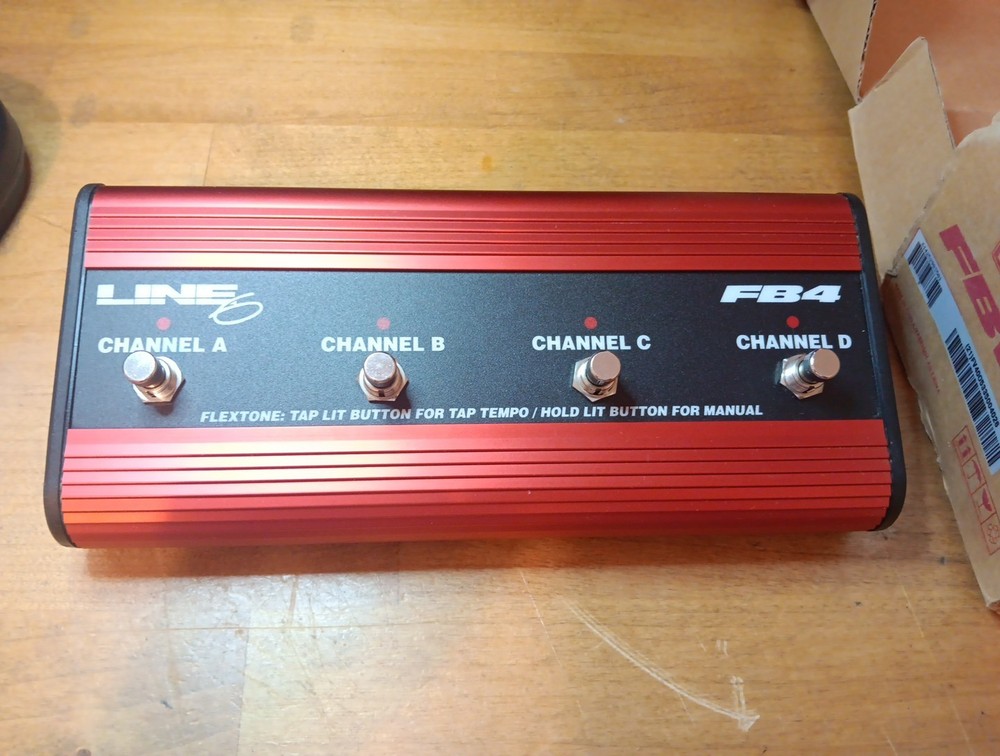 LINE 6 FBV4 FB4 Footswitch Controller Pedal Open Box