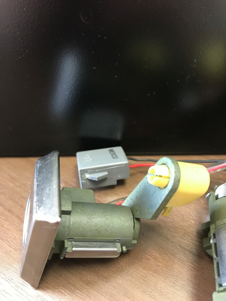 1981-89 Ford Lincoln Mercury Door & Trunk Lock Set, Lighted Rectangular Face NOS