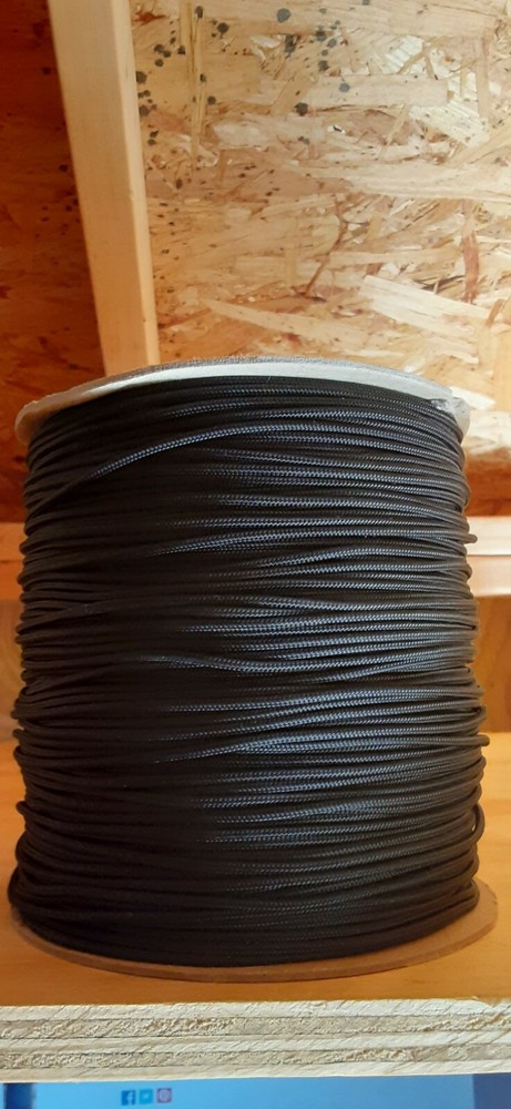 1/8 " x 425 ft. Smooth Braid Polyester Rope Spool.Black .