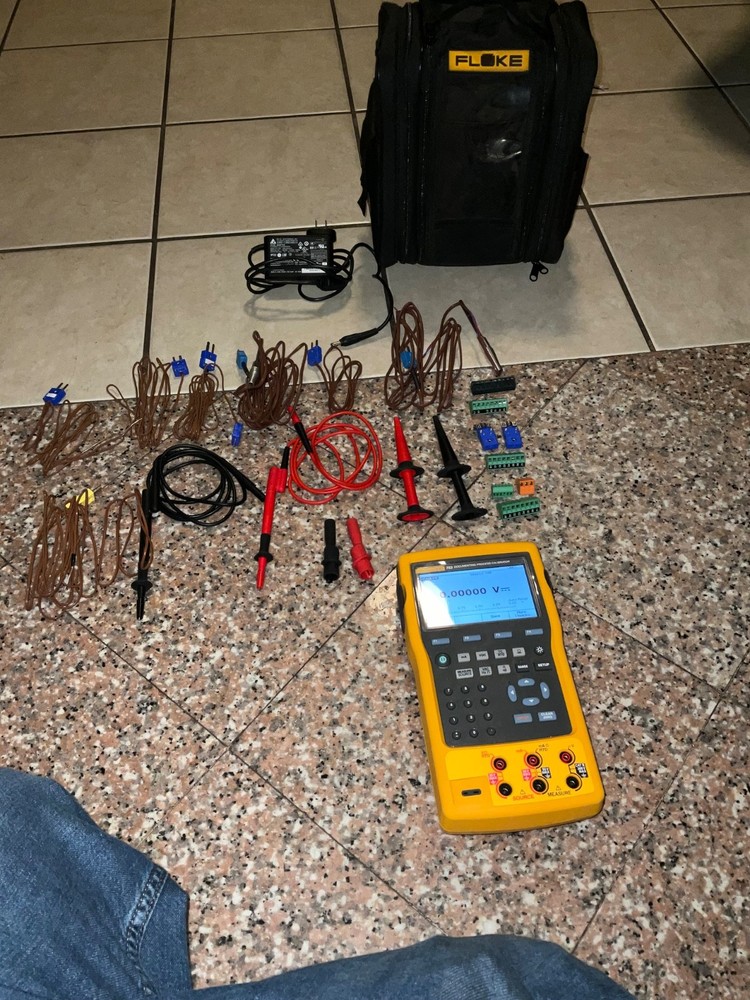 Fluke 753 Multifunction Documenting Process Calibrator