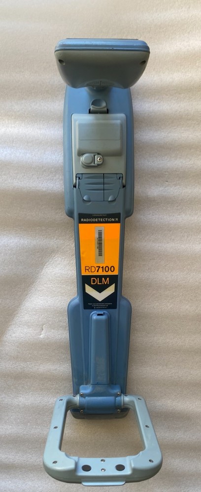 Radiodetection RD7100 DLM Cable Pipe Locator with TX-1 Transmitter
