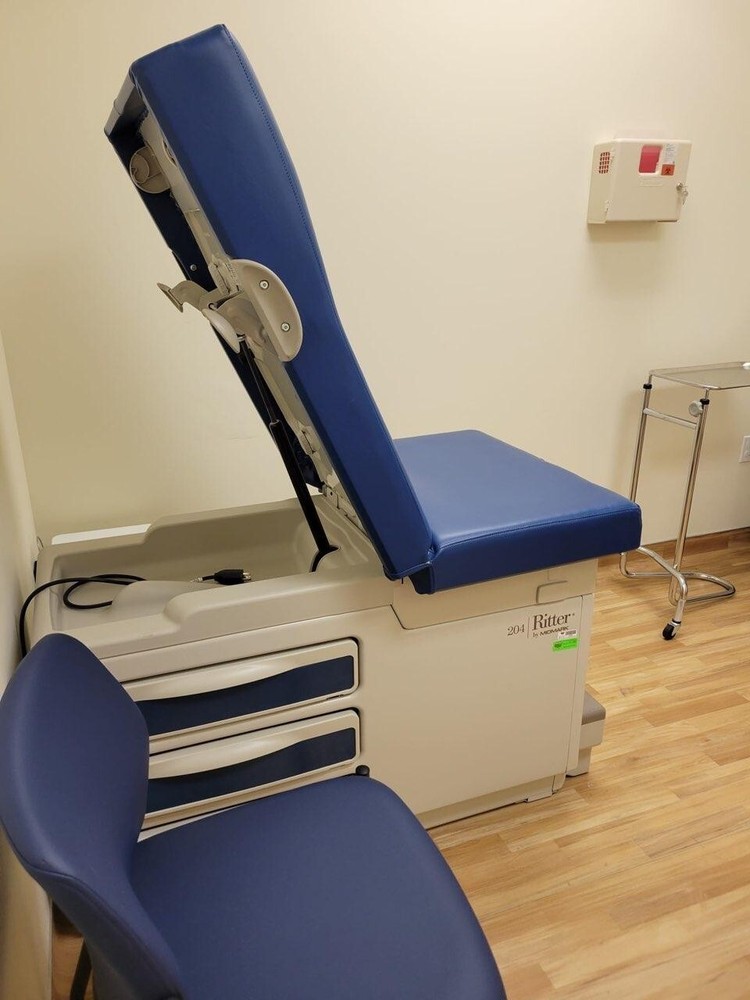 Ritter® 204 Manual Examination Table